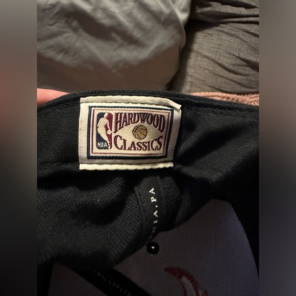 Chicago Bulls Mitchell and Ness SnapBack - Picture 4 of 7